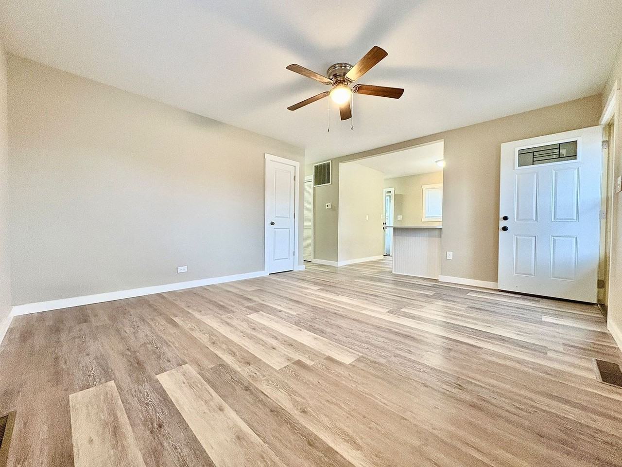 812 Jackson St - Photo 4 of 20