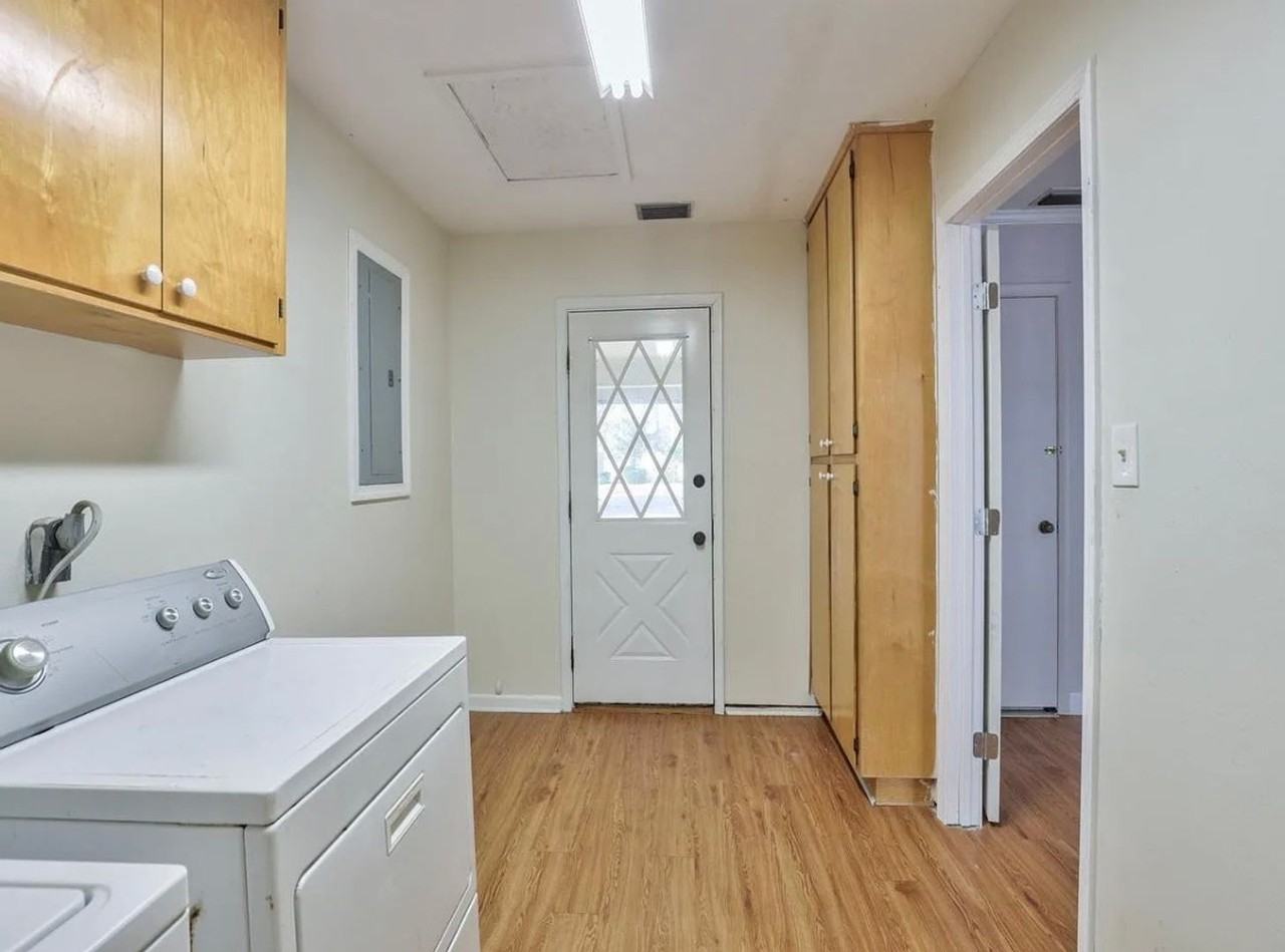 2093 Greenwood Dr - Photo 7 of 26