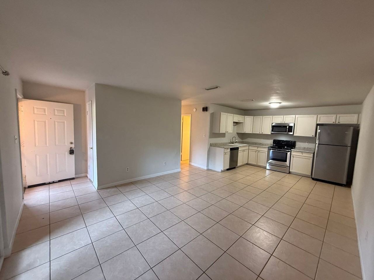 3399 Green Briar Cir #2 - Photo 4 of 15