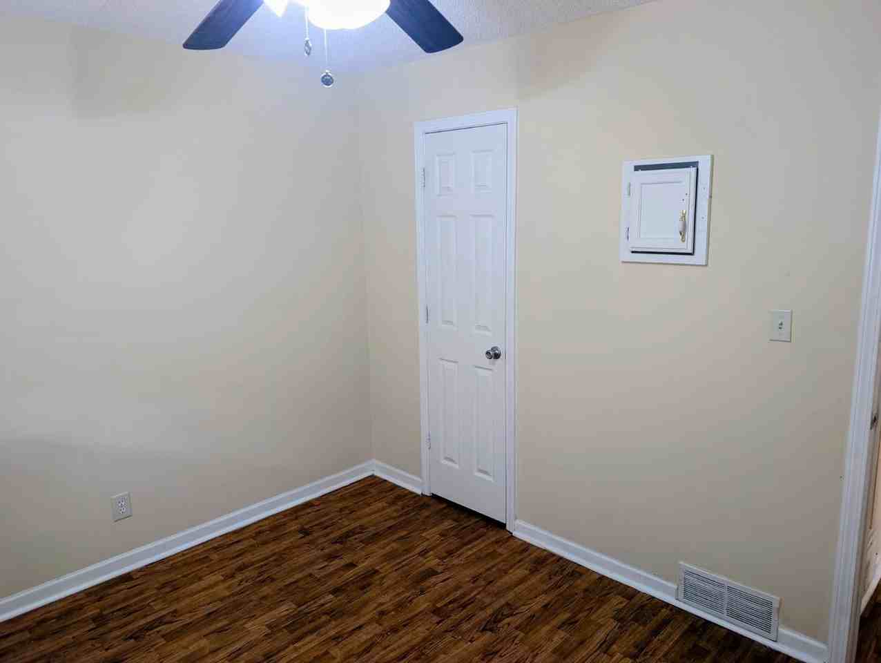 2807 Pembroke Ln ## A9 - Photo 3 of 9