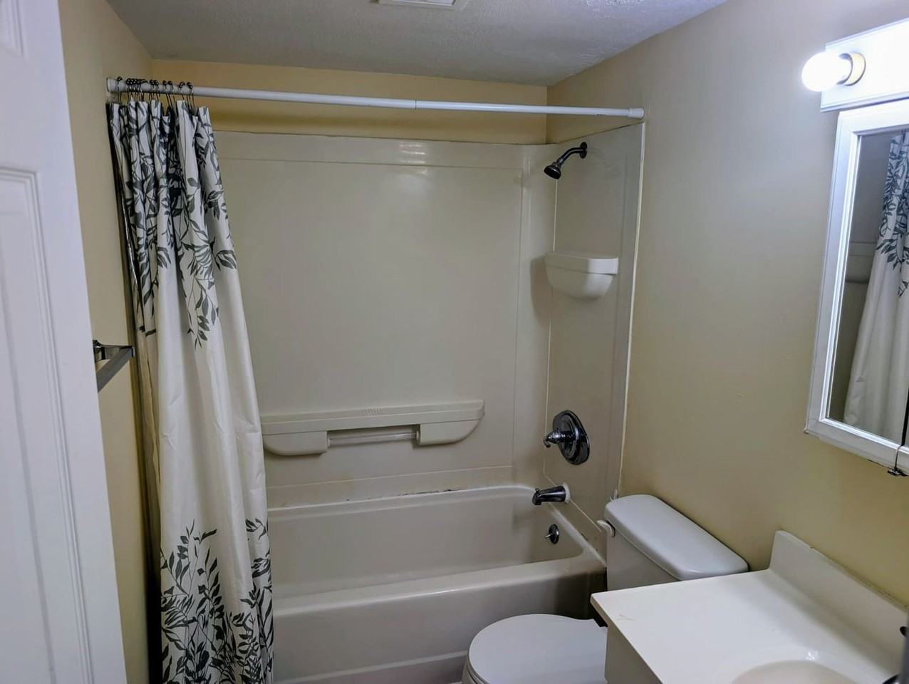 2807 Pembroke Ln ## A9 - Photo 6 of 9