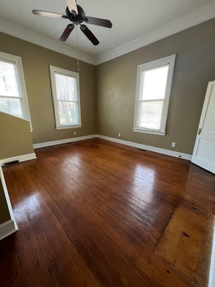 217 White Oak St - Photo 3 of 18