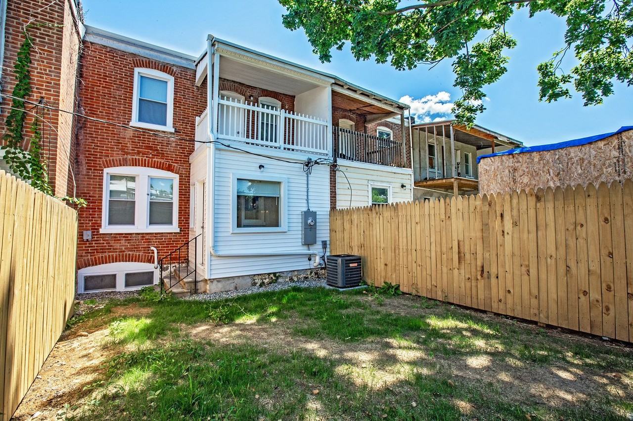 116 W 27th St - Photo 2 of 18