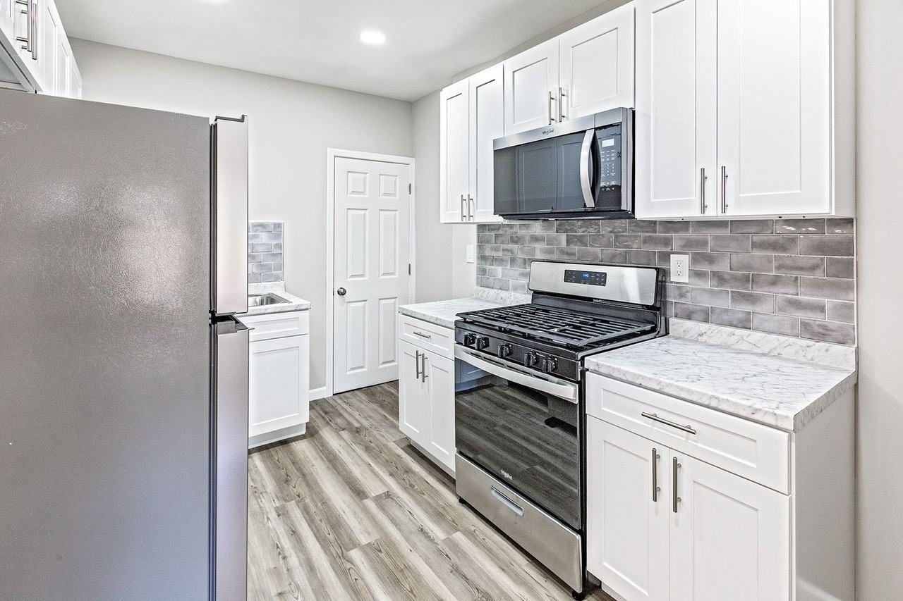 116 W 27th St - Photo 6 of 18