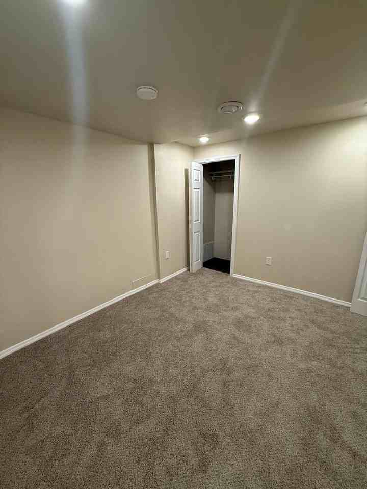 186 N Miller St - Photo 6 of 9
