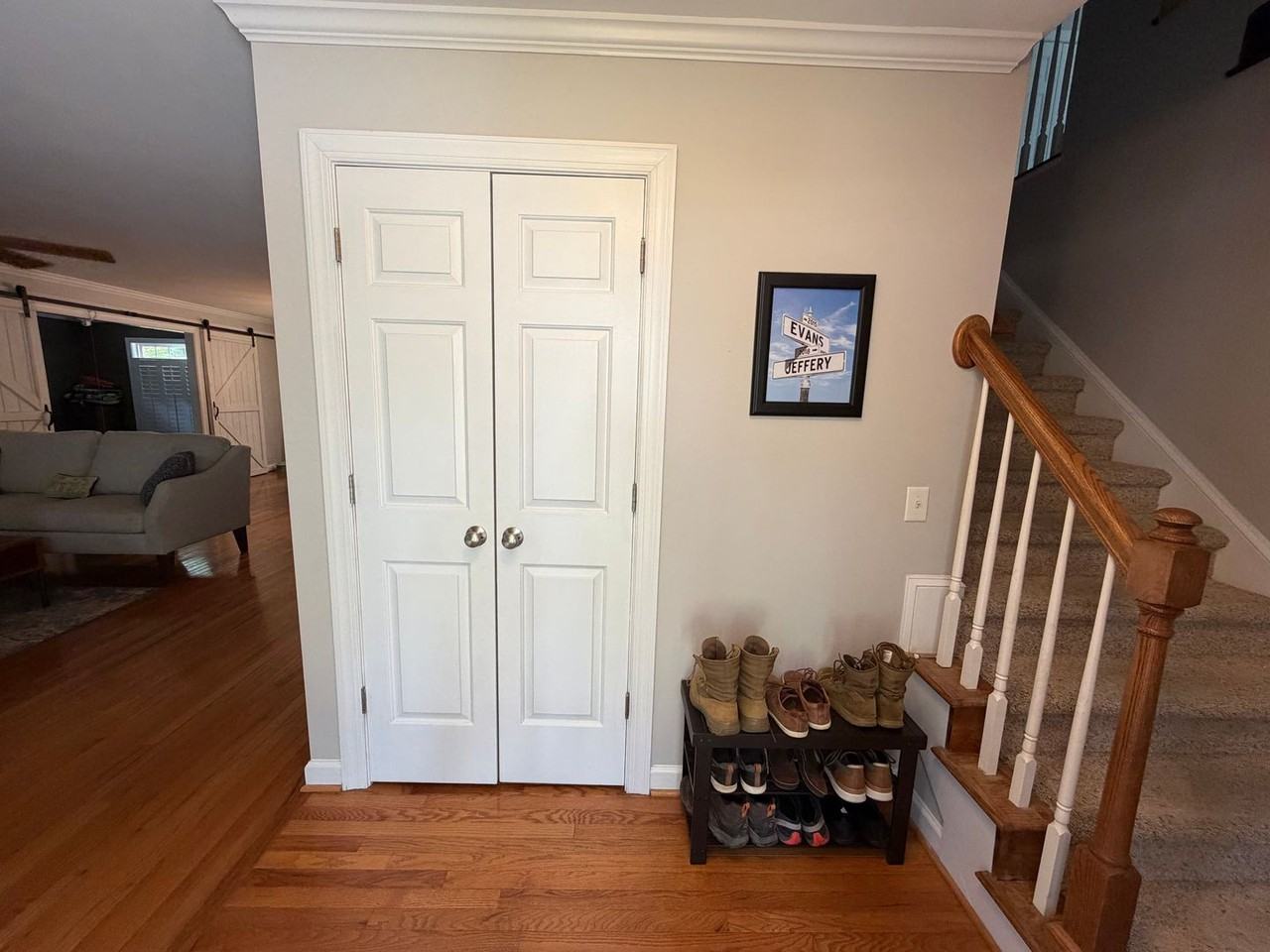 35 Woodbury Ln - Photo 2 of 34