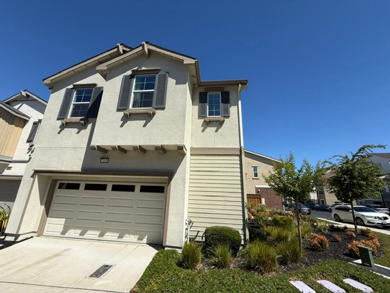 7219 Carneros Ln - Photo 2 of 16