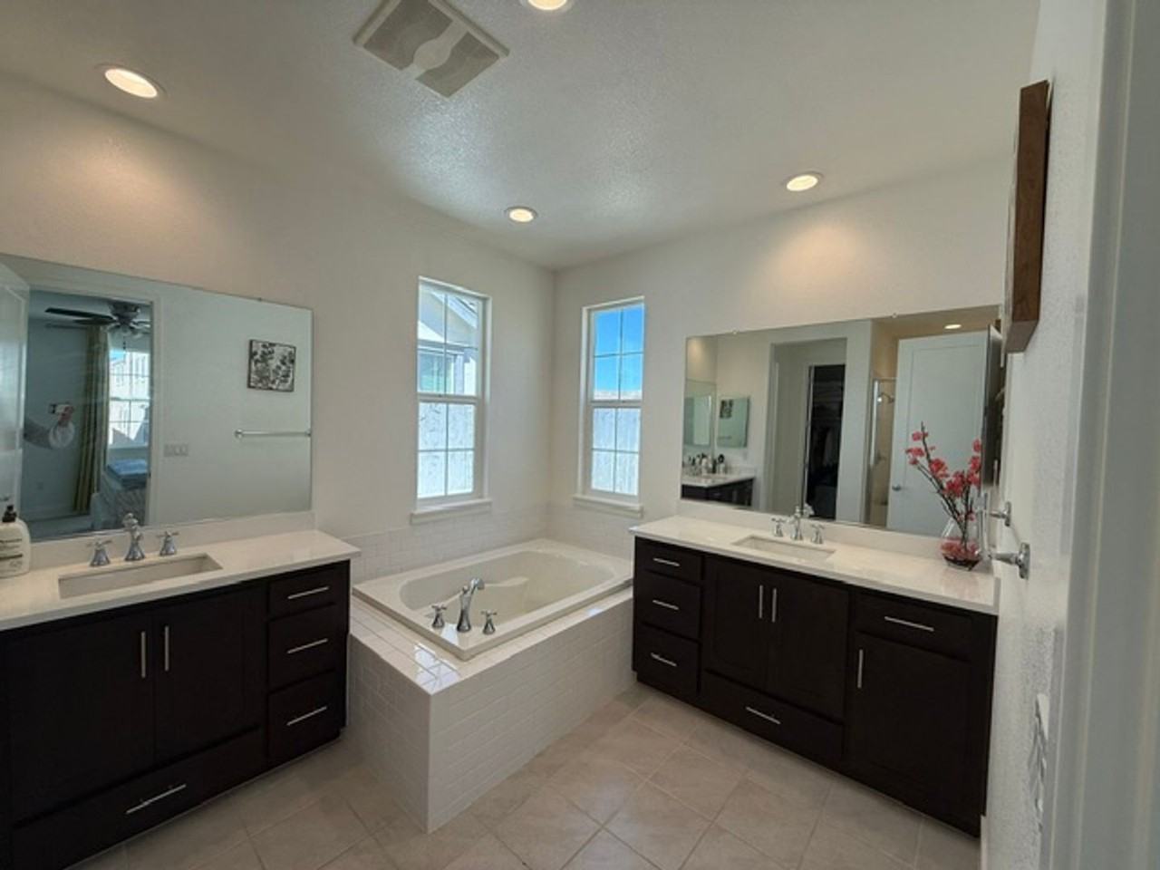 7219 Carneros Ln - Photo 7 of 16