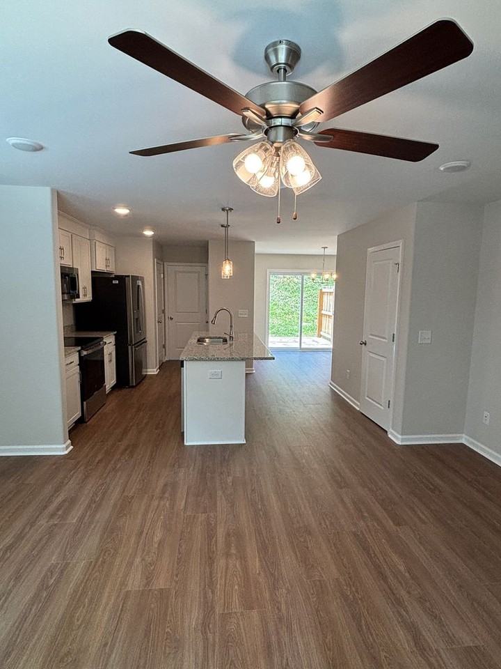 839 Cumberland Dr - Photo 3 of 18