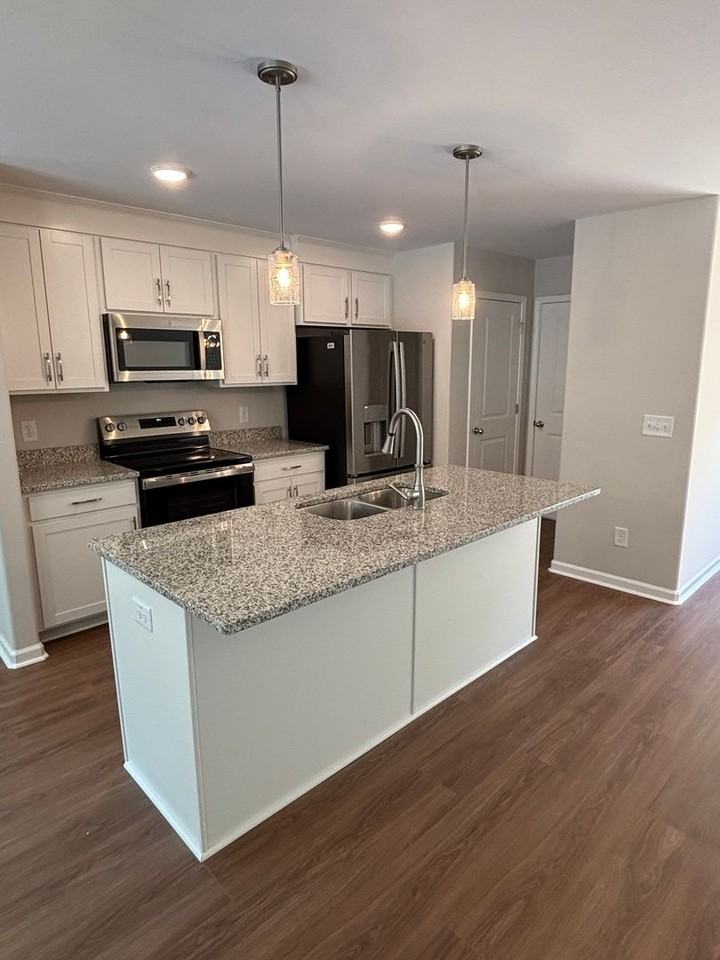 839 Cumberland Dr - Photo 4 of 18