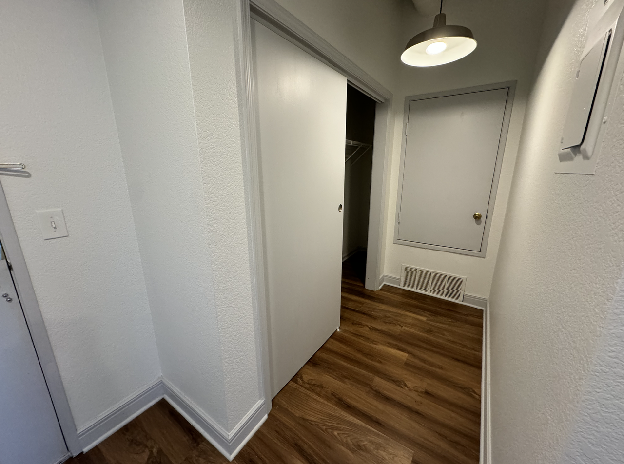310 DelawareUnit 405 #405 - Photo 3 of 12