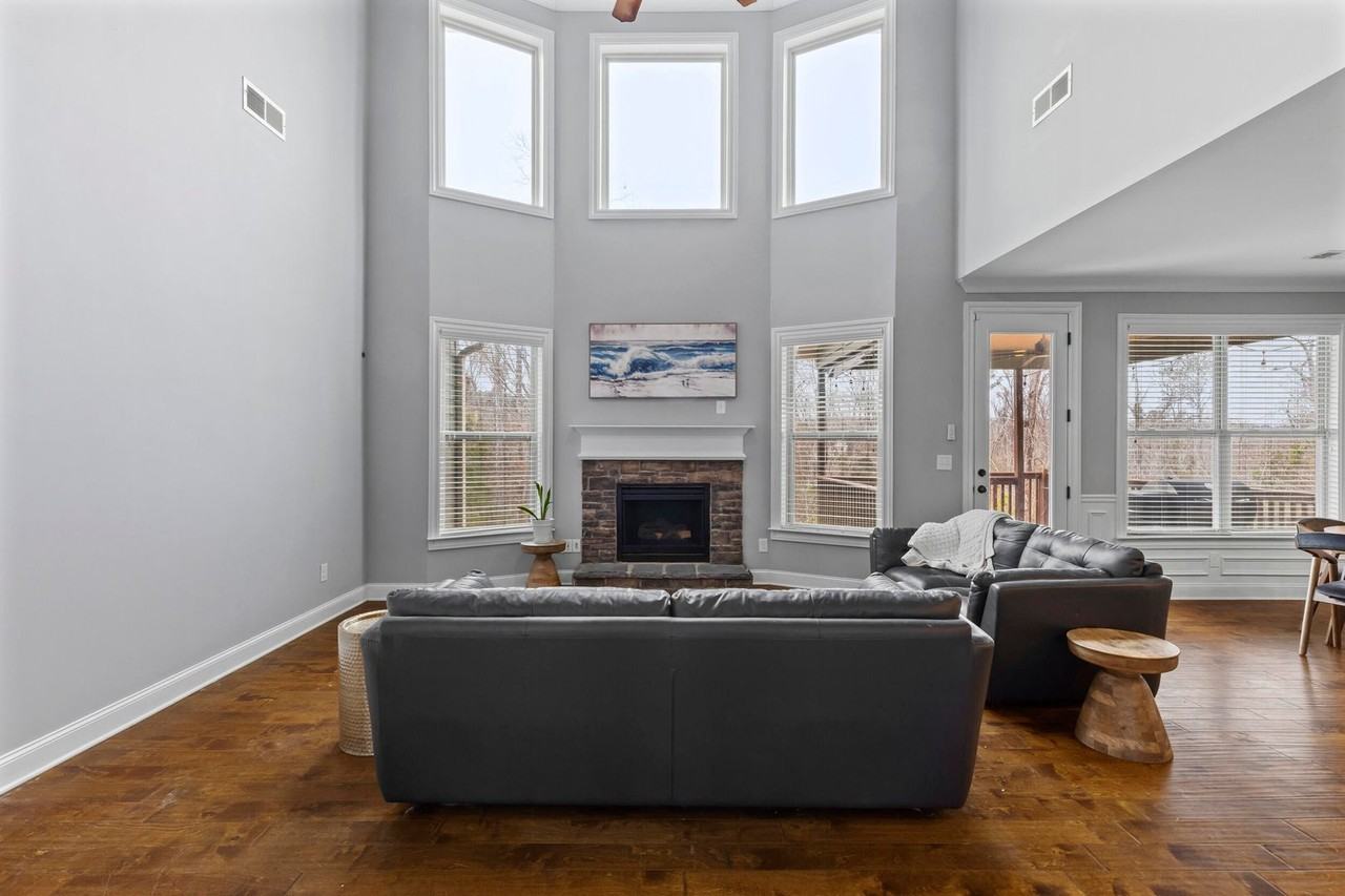 1016 Highgrass Ct - Photo 4 of 40