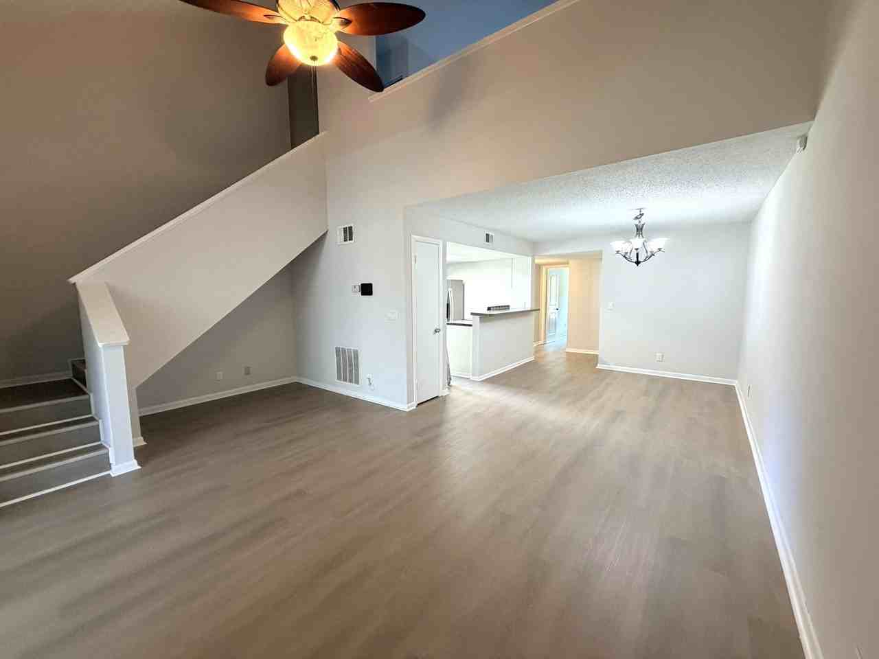 5646 Pinebay Cir S - Photo 3 of 14