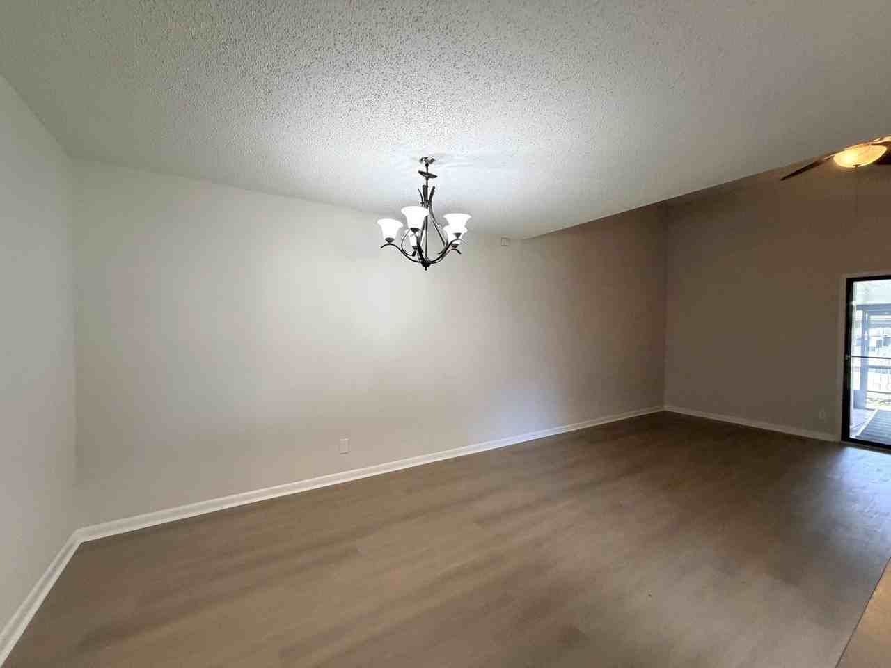 5646 Pinebay Cir S - Photo 4 of 14