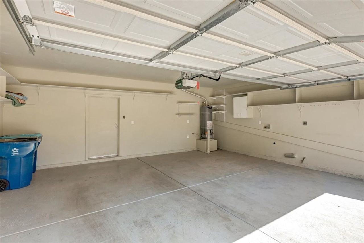 10500 Nordic Cliff Ave - Photo 6 of 29