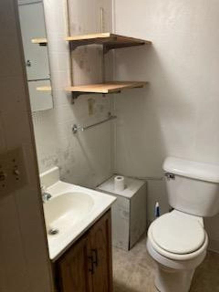 14 1/2 Quincy St - Photo 2 of 14