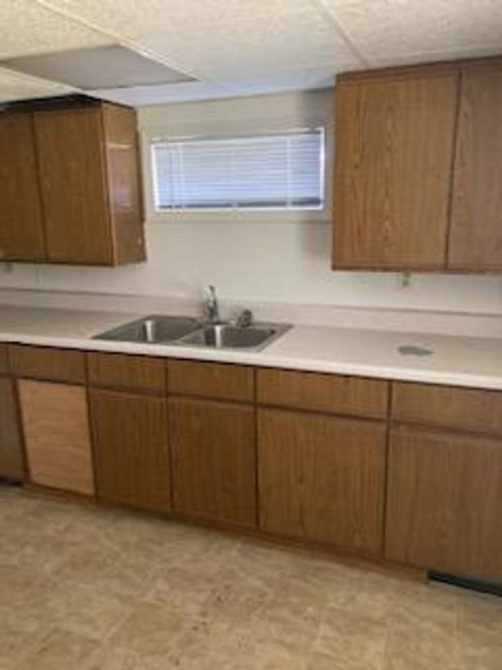 14 1/2 Quincy St - Photo 4 of 14