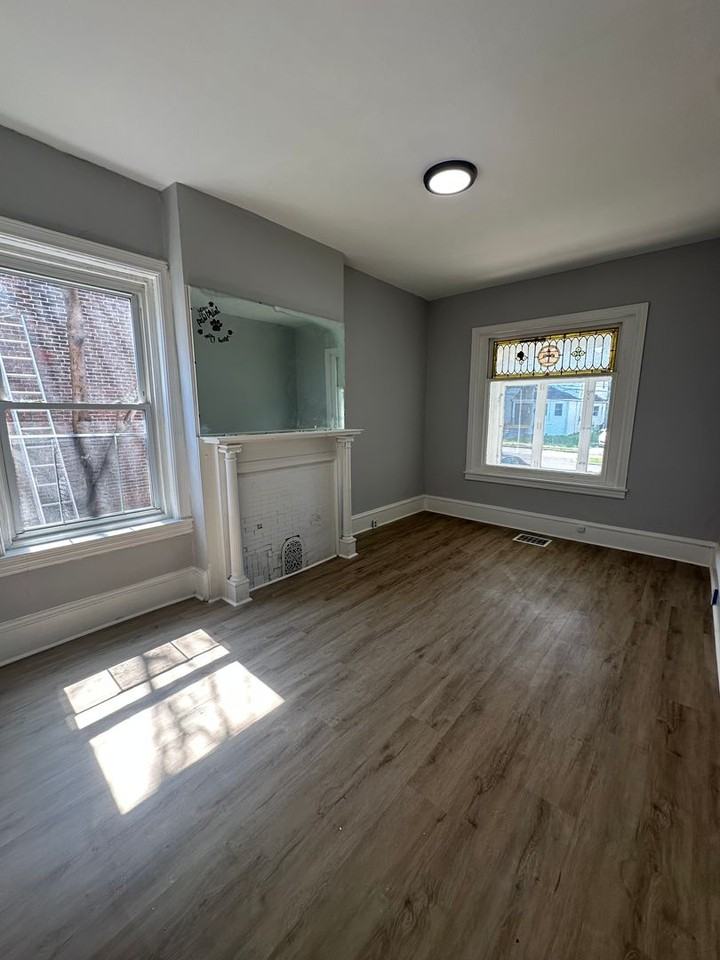 405 Colwyn Ave - Photo 5 of 17
