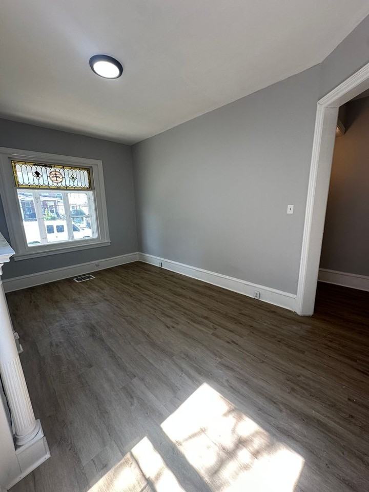 405 Colwyn Ave - Photo 6 of 17