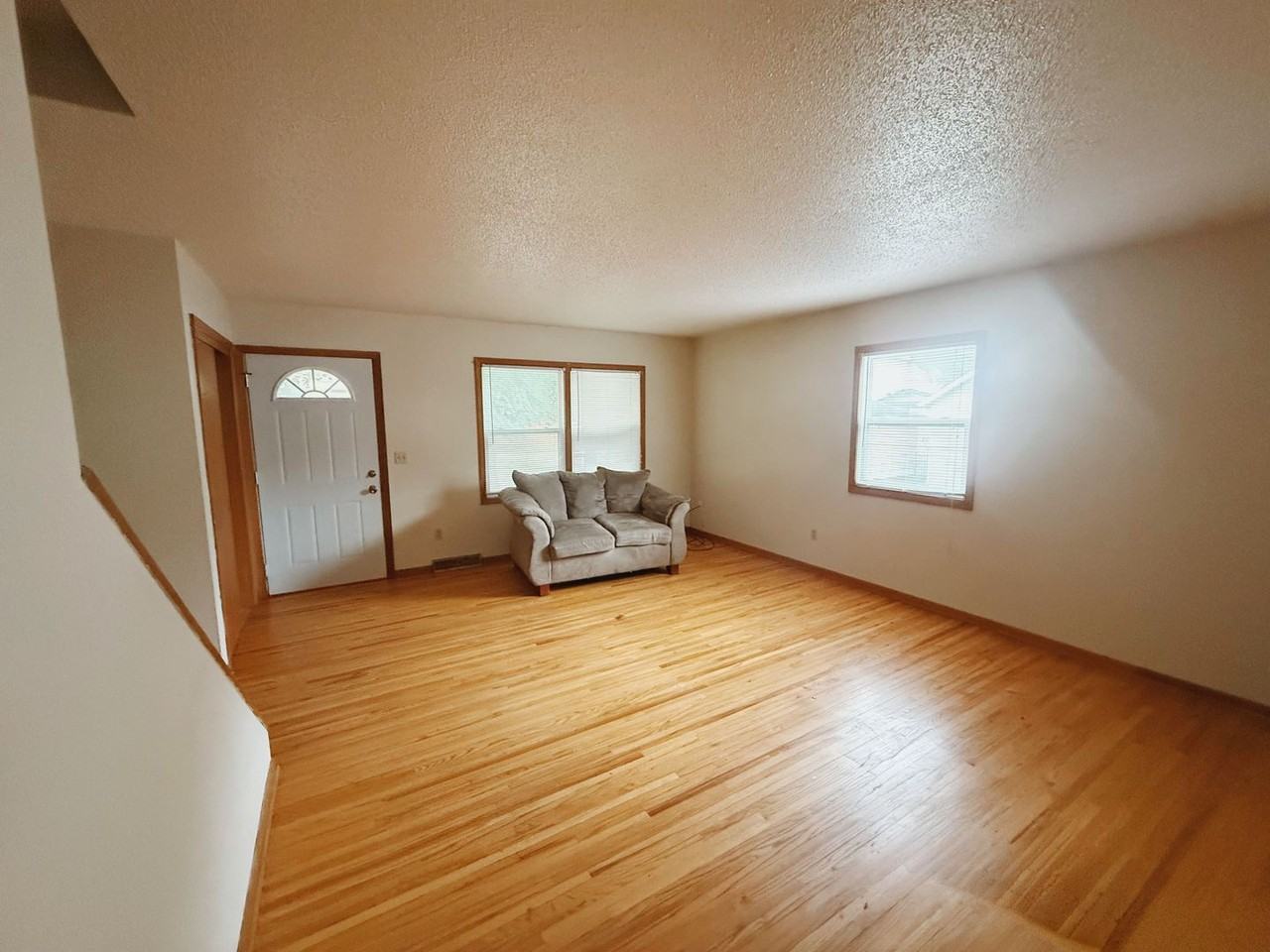 1229 East Ave S - Photo 2 of 6
