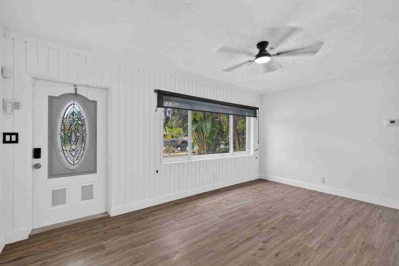 540 Ne 61st St - Photo 6 of 24