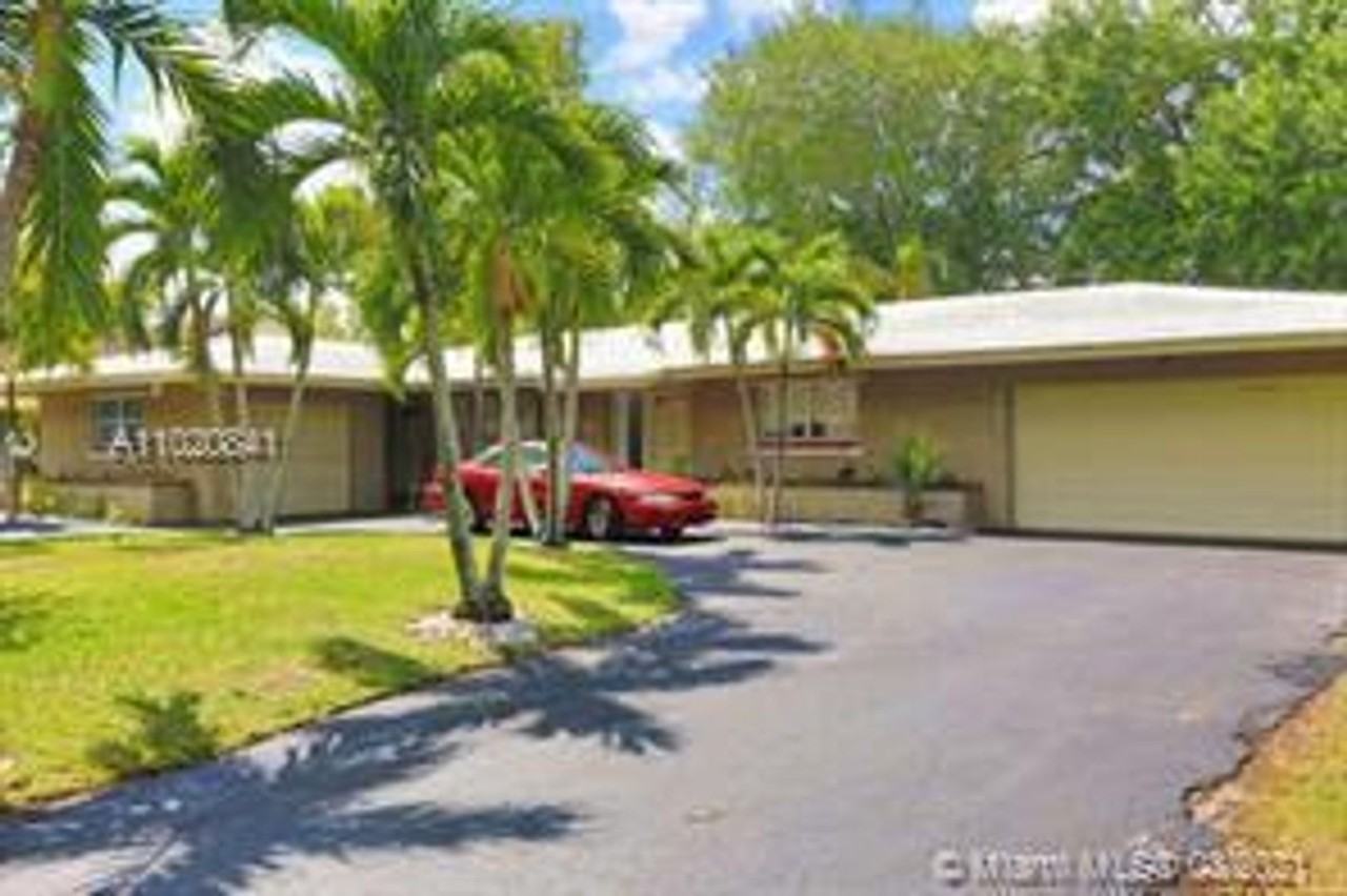 1432 Nw 93rd Ter - Photo 5 of 12