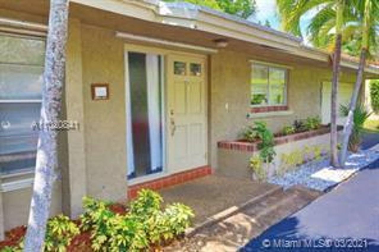 1432 Nw 93rd Ter - Photo 6 of 12