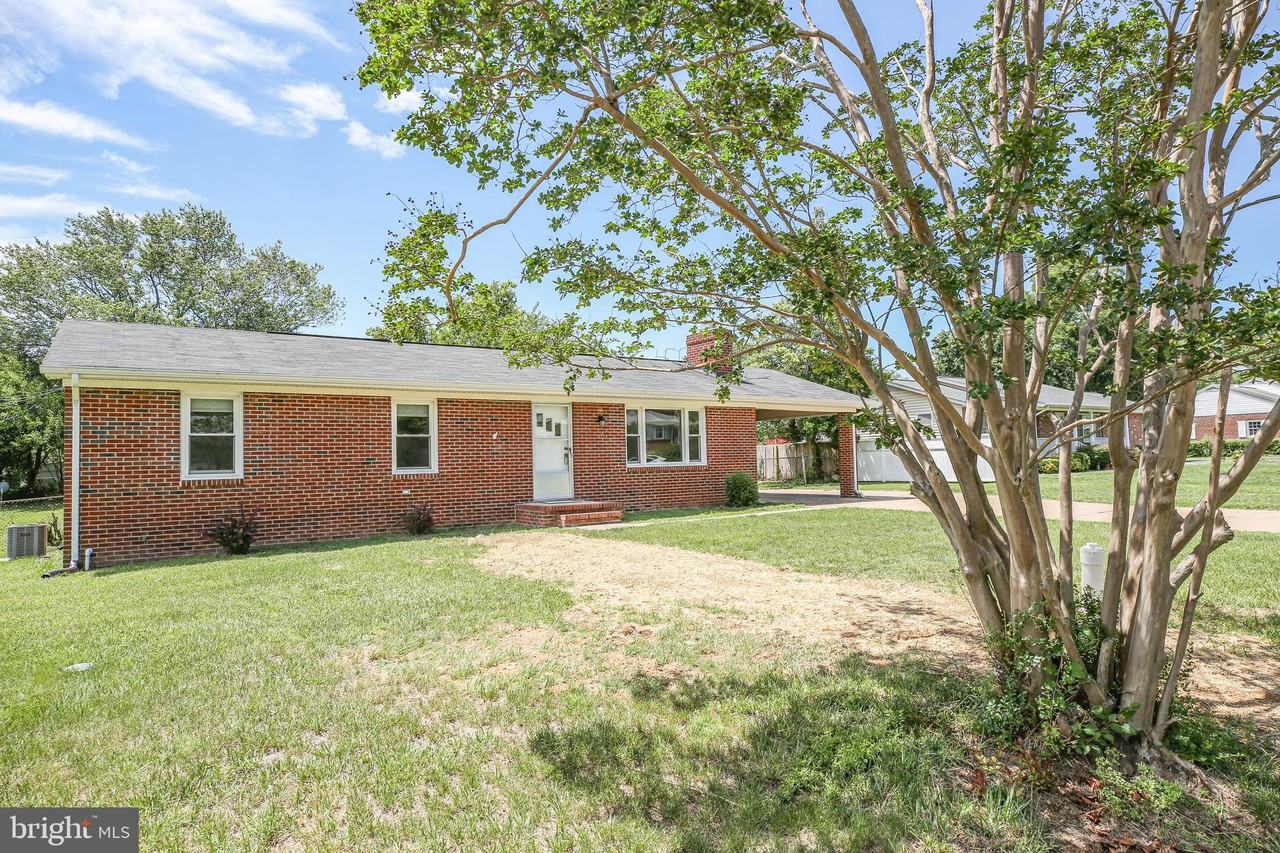 803 Grafton St - Photo 4 of 26