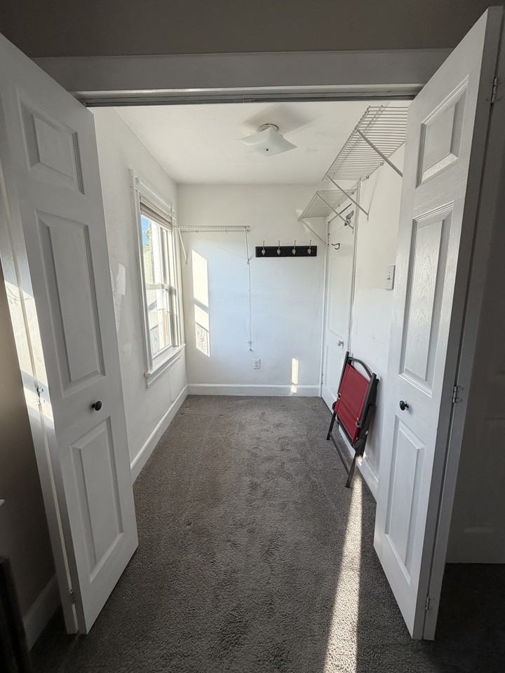 347 Willow Ave - Photo 5 of 13