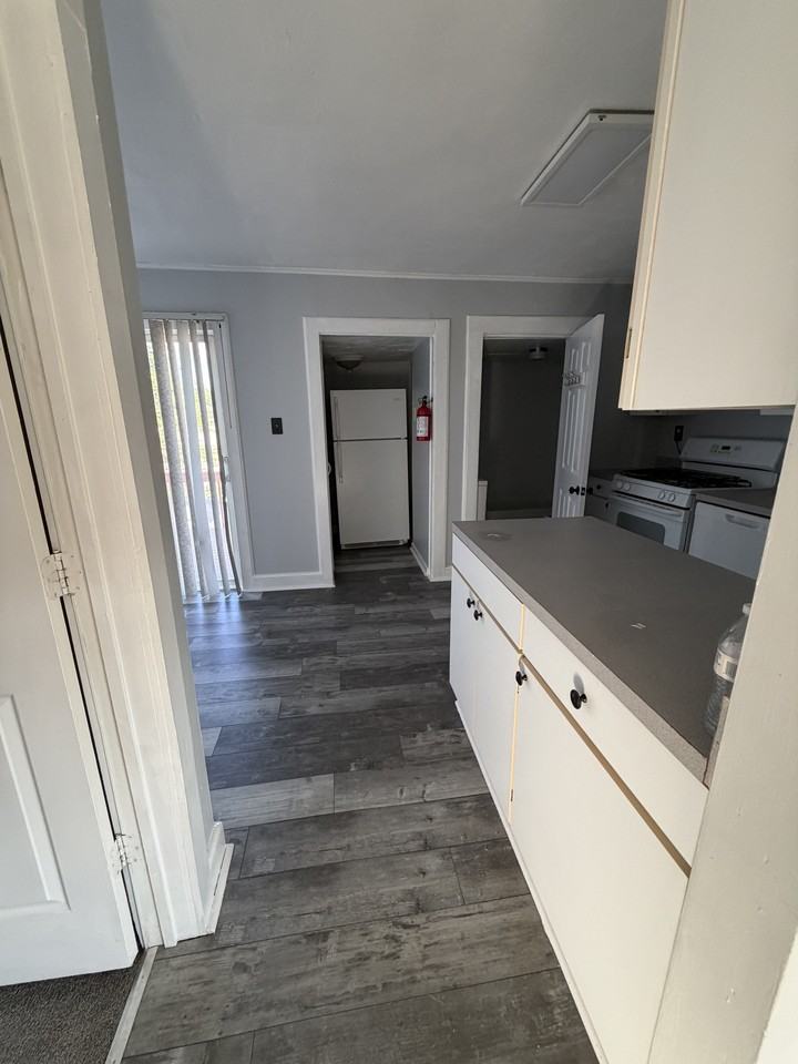 347 Willow Ave - Photo 6 of 13