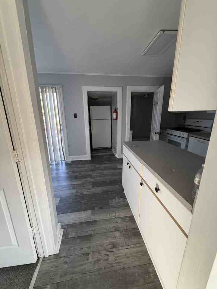 347 Willow Ave - Photo 7 of 13