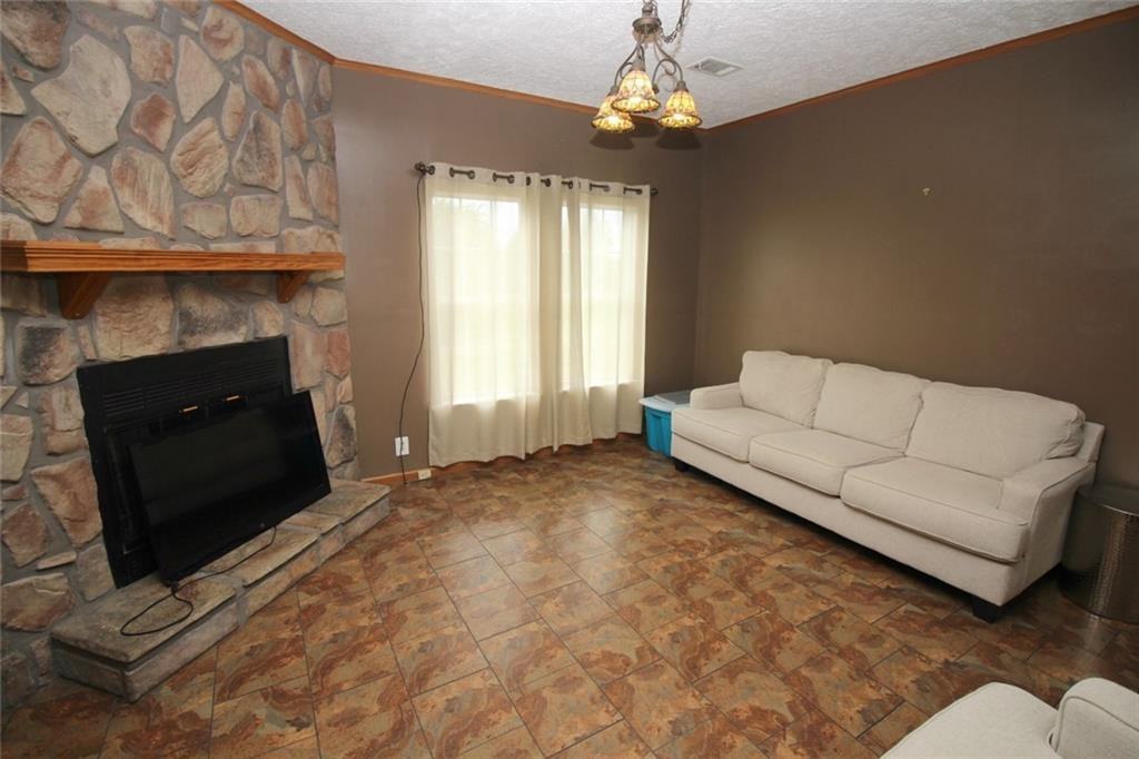 117 Gober Ln - Photo 3 of 18