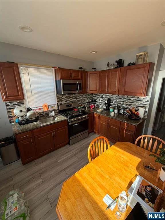 37 Linden Ave - Photo 3 of 10