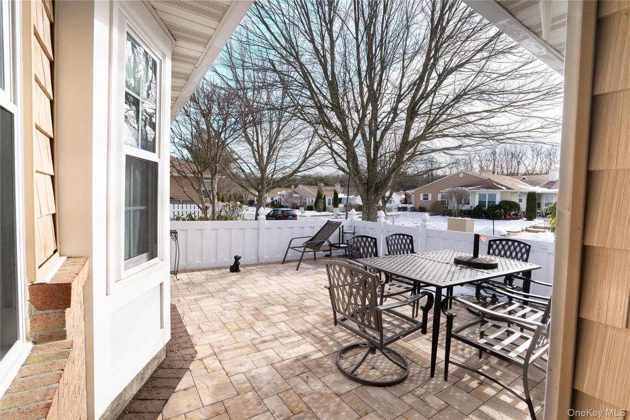 145 Theodore Dr - Photo 2 of 15