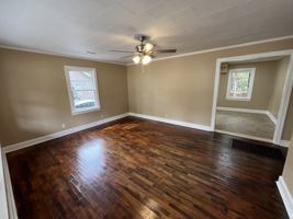 featured image of 323 Lee St #1