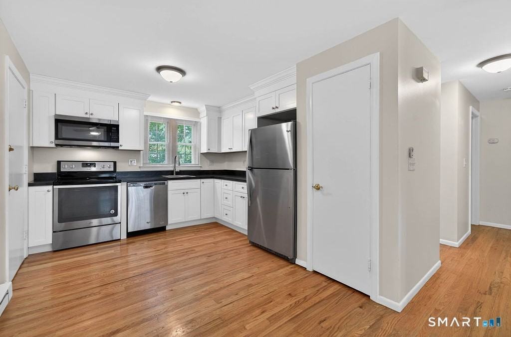 1789 Foxon Rd - Photo 5 of 20