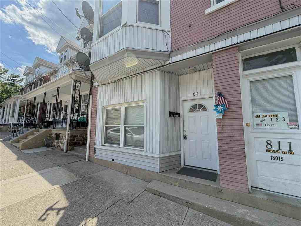 811 Itaska St - Photo 3 of 15