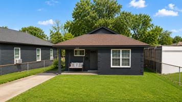 featured image of 2136 Howell Ave #1