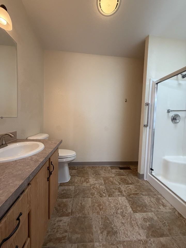 1954 Franklin St #1 - Photo 7 of 11