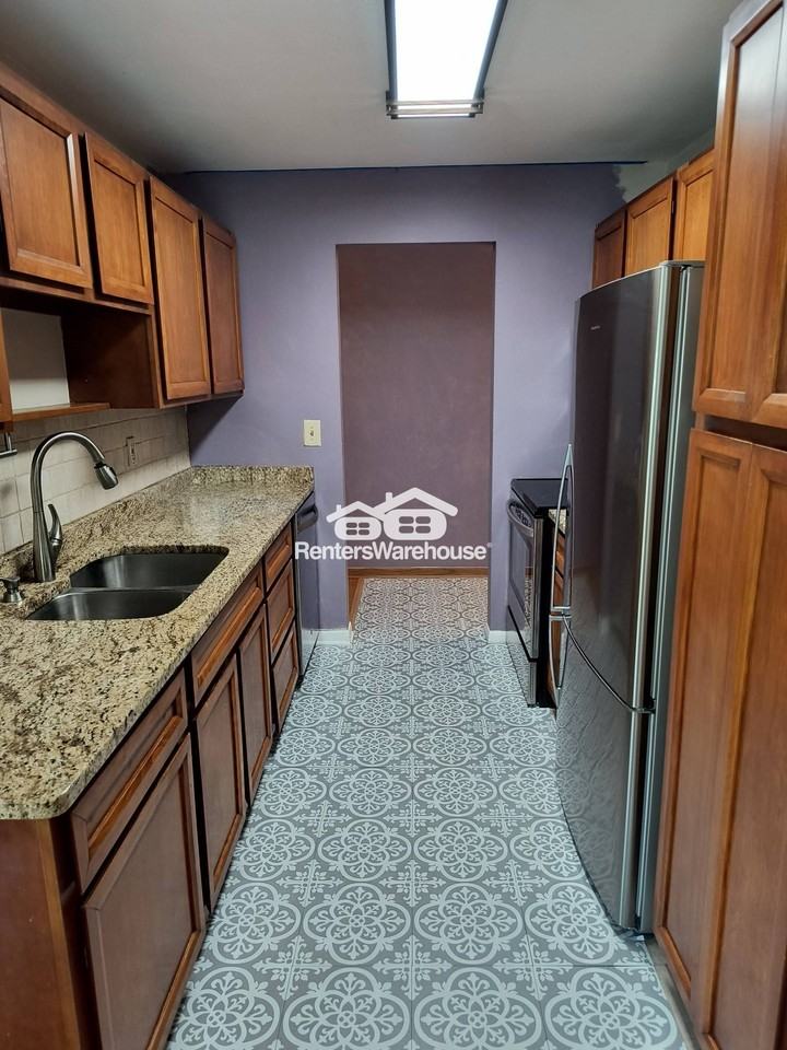 1901 Emerson Ave S #102 - Photo 2 of 29