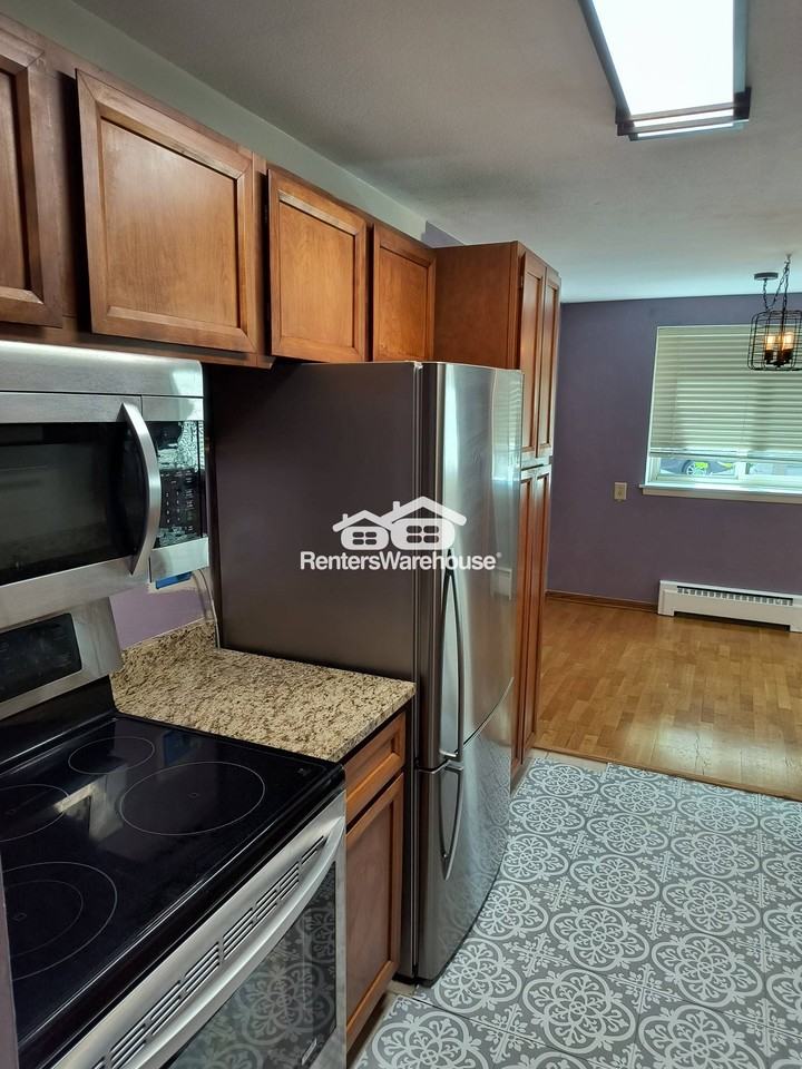 1901 Emerson Ave S #102 - Photo 4 of 29