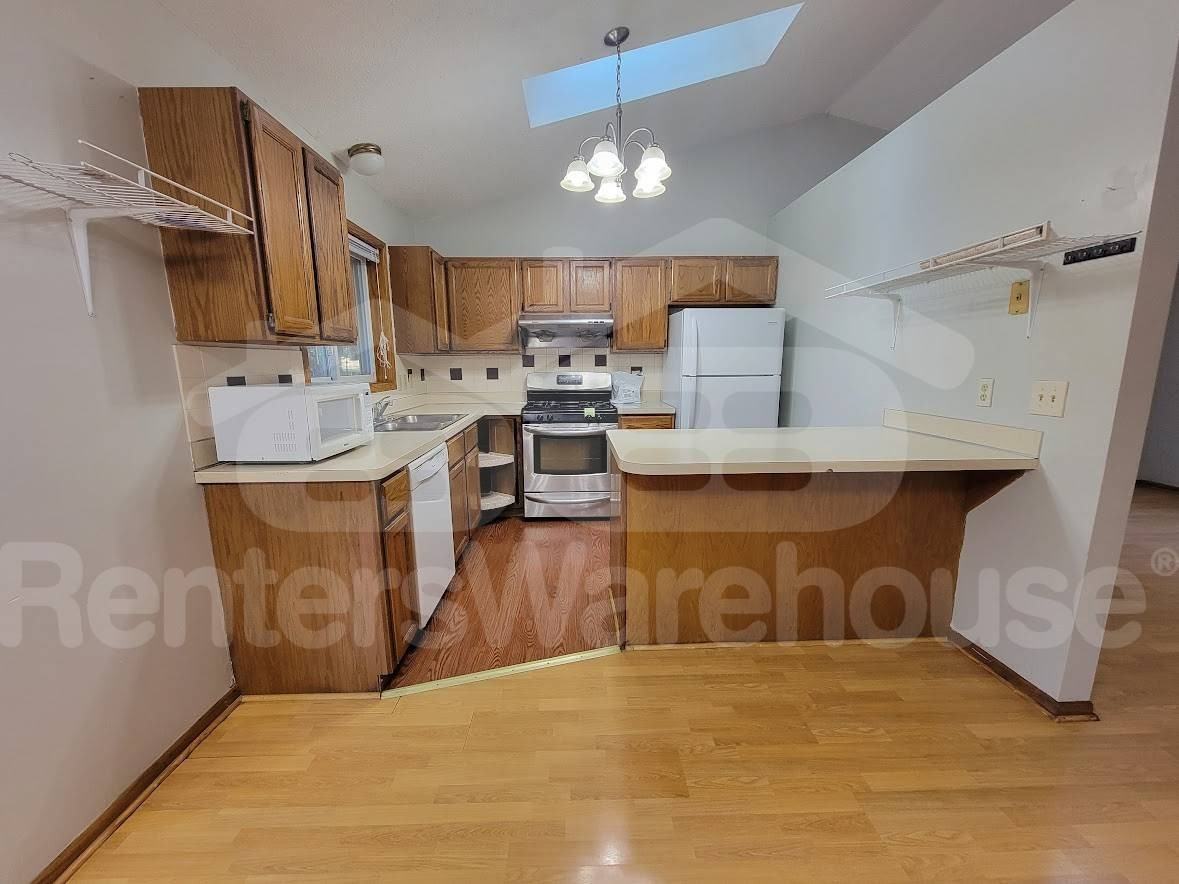 6028 68th Ave N - Photo 3 of 24