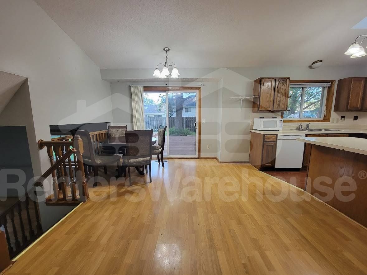 6028 68th Ave N - Photo 5 of 24