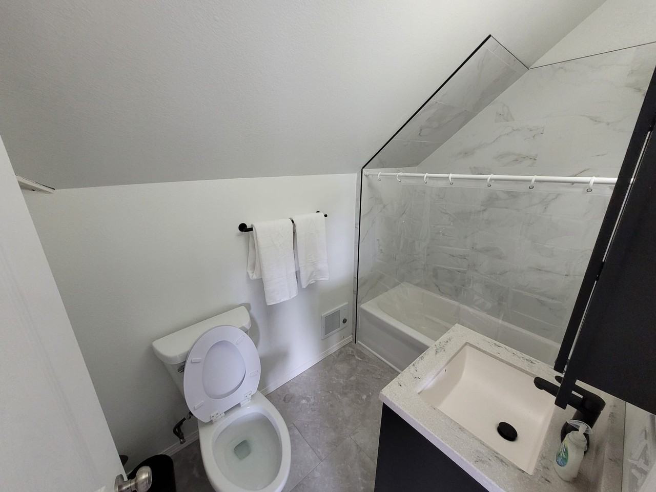 1202B N 46th St #1202B - Photo 3 of 5