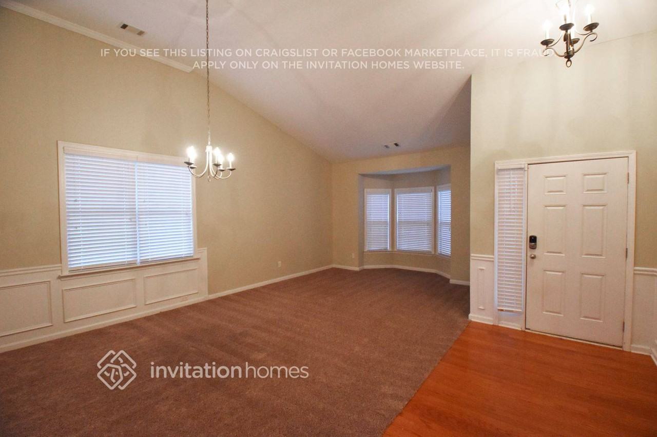 9103 Valleyview Ct - Photo 2 of 10