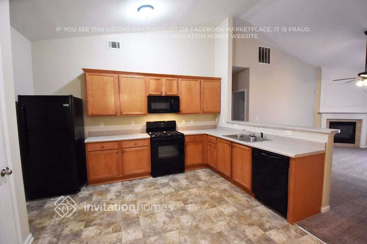 9103 Valleyview Ct - Photo 4 of 10