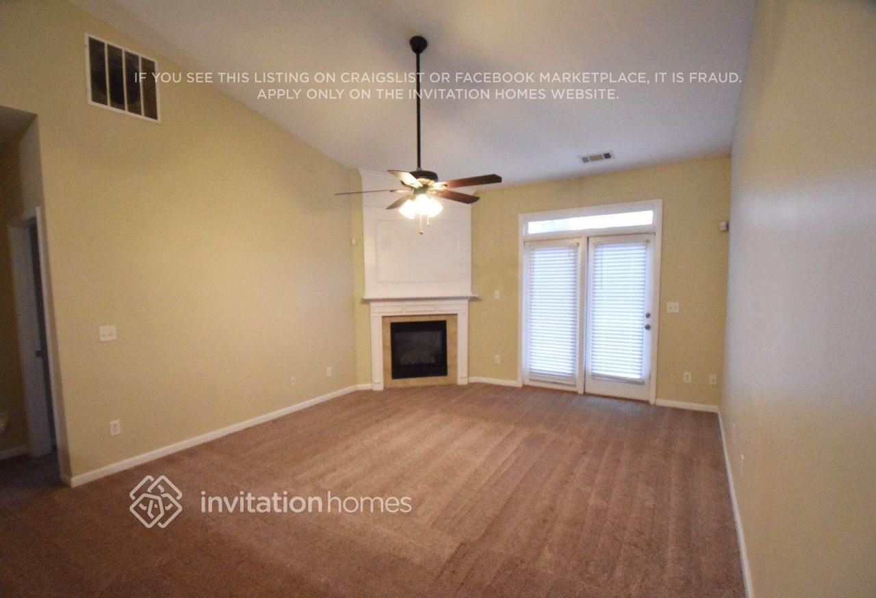 9103 Valleyview Ct - Photo 3 of 10