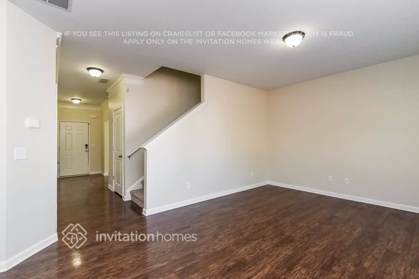 3467 Rosebud Park Dr - Photo 5 of 25