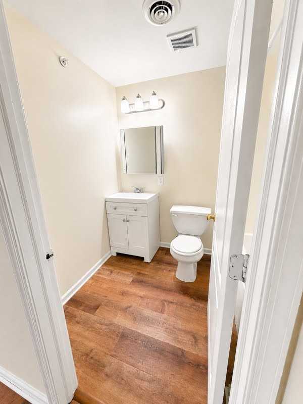 3496 Linden StreetUpper #3496UPPER - Photo 3 of 8