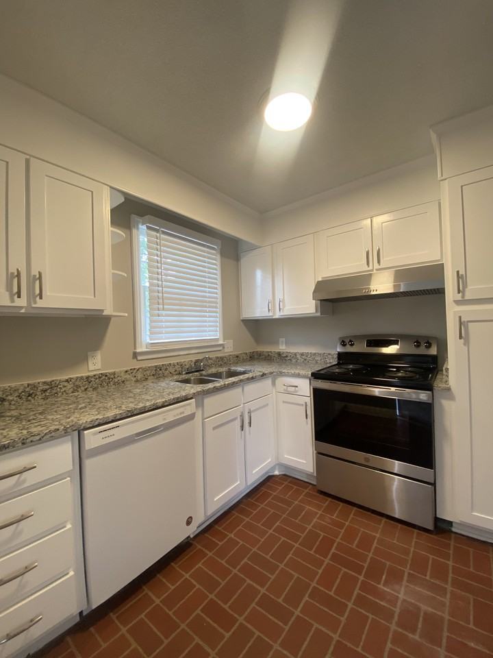 8938 Jefferson St #8D - Photo 3 of 14